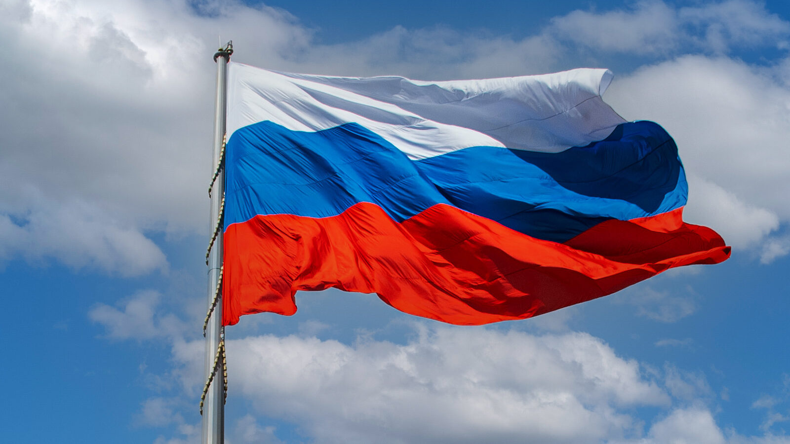 История Дня Государственного флага РФ
